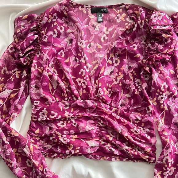 NWT Aqua Floral Top - Picture 1 of 3